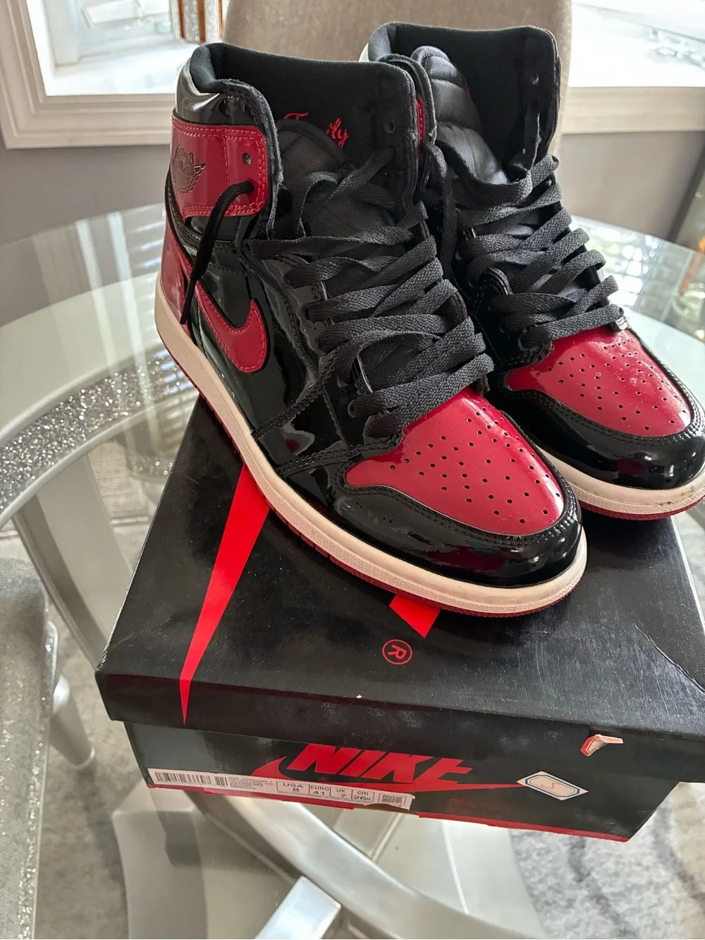 Air Jordan 1 Retro Hide OG- Size 8